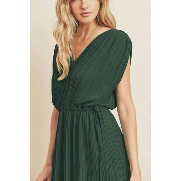 NEW DRESS FORUM stacey pleated dress in emerald Size Medium - Picture 1 of 9
